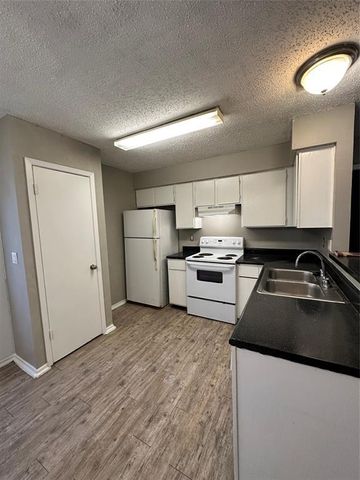 501 Hardin CT D, Austin, TX 78753