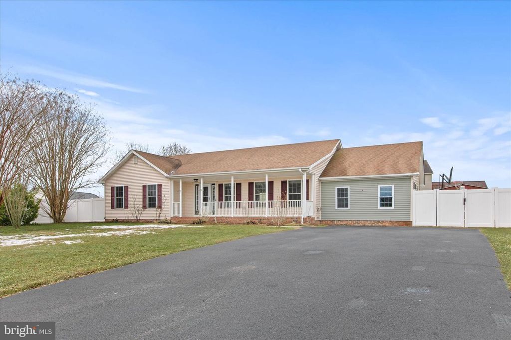 310 AUTUMN RIDGE DR, Hebron, MD 21830