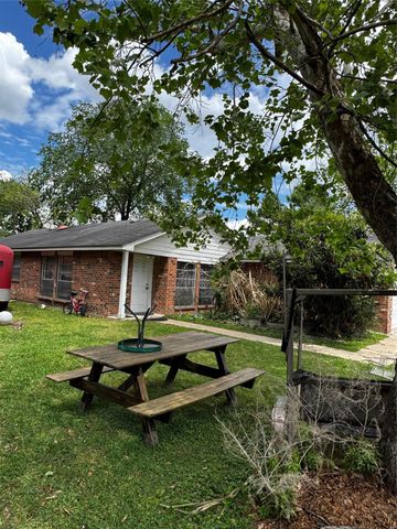 8908 Carousel Lane, Houston, TX 77080