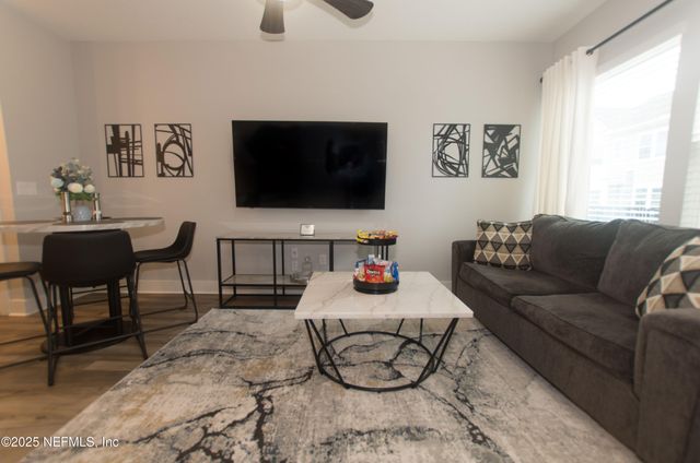 11104 MOTION Court, Jacksonville, FL 32256