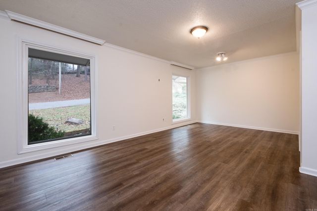 1506 Alberta Dr, Little Rock, AR 72227