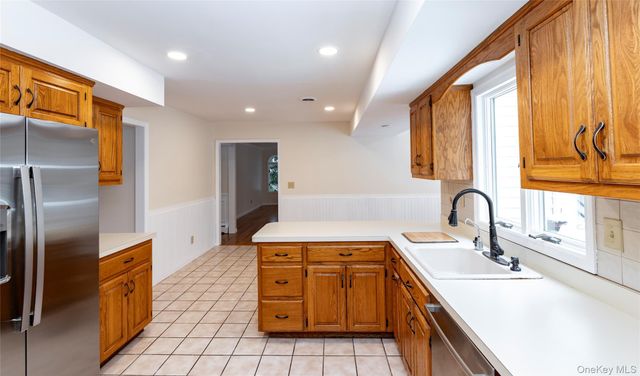 163 W Park Avenue, Pearl River, NY 10965