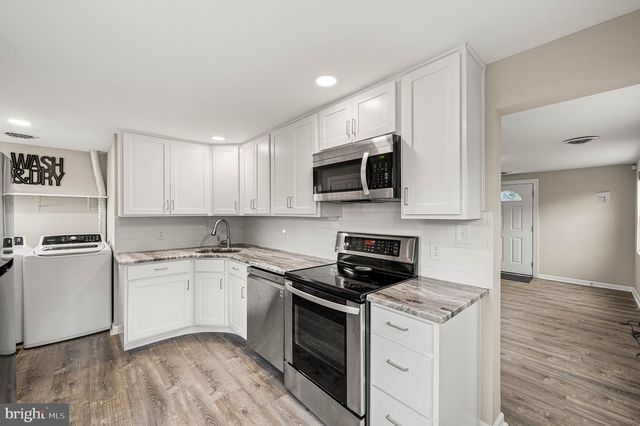 318 ELWOOD PL, New Castle, DE 19720