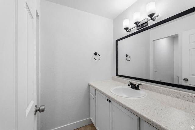 2049 W HEWS PL, Taylorsville, UT 84118