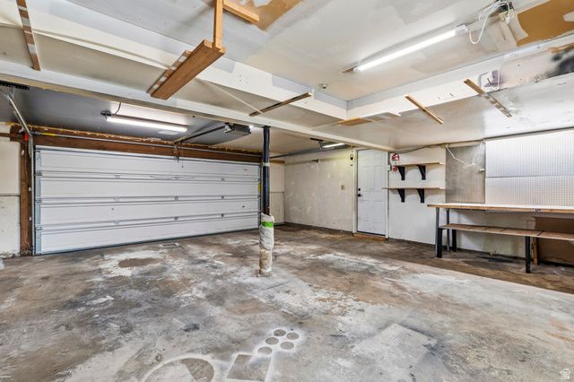 2049 W HEWS PL, Taylorsville, UT 84118