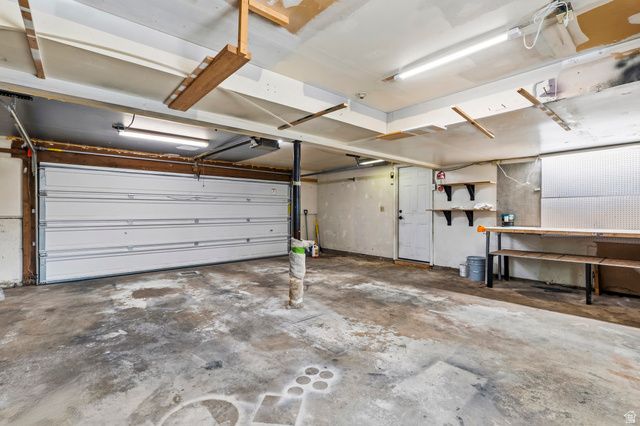 2049 W HEWS PL, Taylorsville, UT 84118