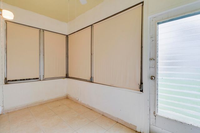 3040 LAKE OSBORNE Drive 109, Lake Worth Beach, FL 33461