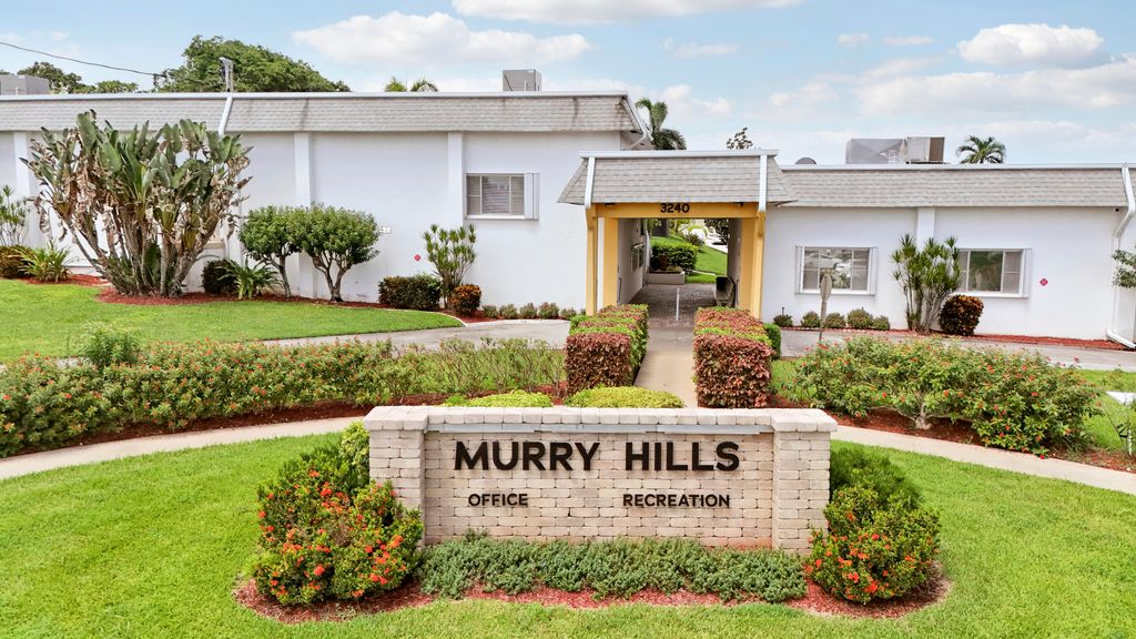3040 LAKE OSBORNE Drive 109, Lake Worth Beach, FL 33461