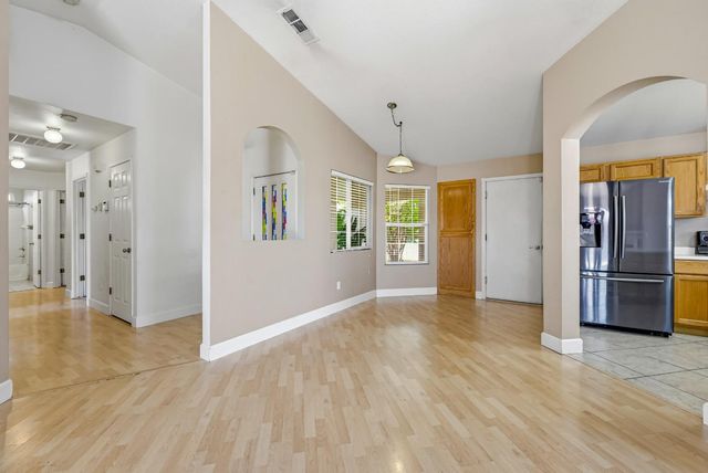 612 Los Altos Dr, Atwater, CA 95301