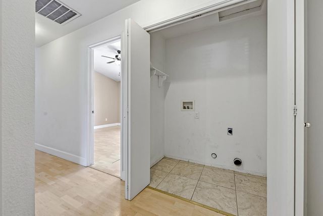612 Los Altos Dr, Atwater, CA 95301