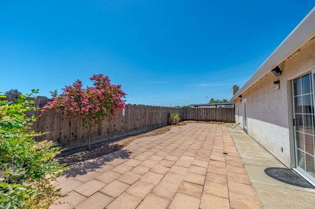 612 Los Altos Dr, Atwater, CA 95301