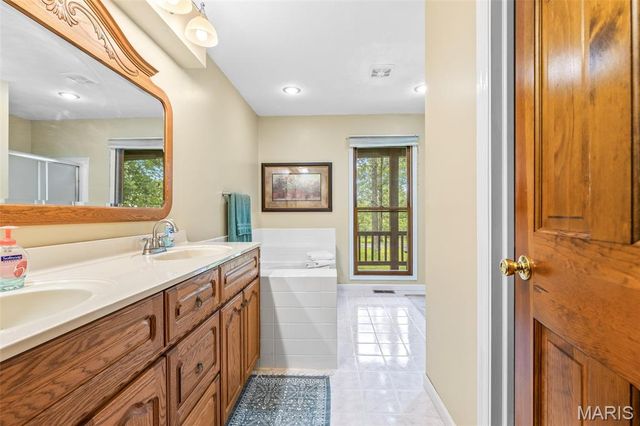 1656 Possum Hollow Road, Farmington, MO 63640