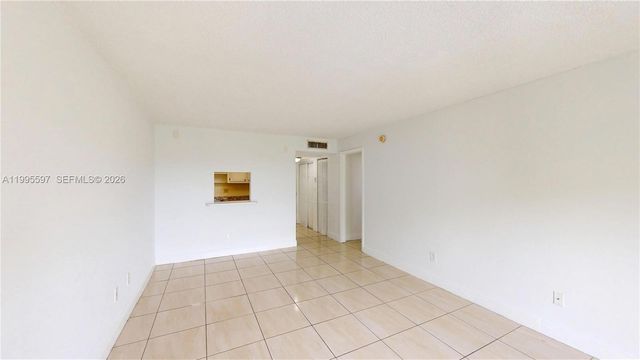 14201 N Kendall Drive 401D, Miami, FL 33186