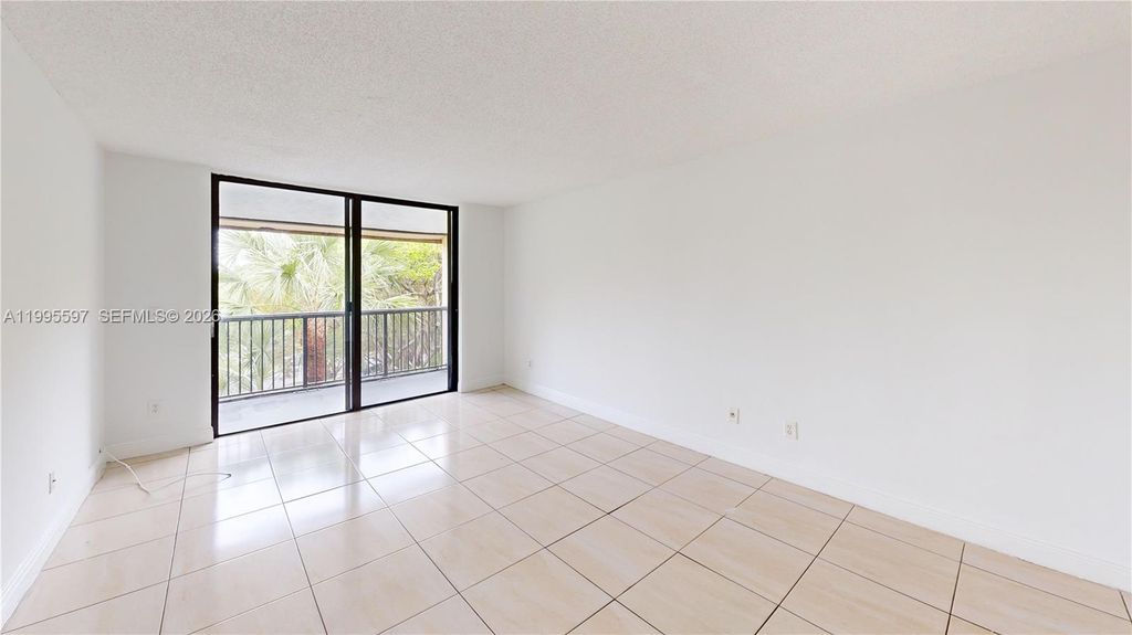 14201 N Kendall Drive 401D, Miami, FL 33186