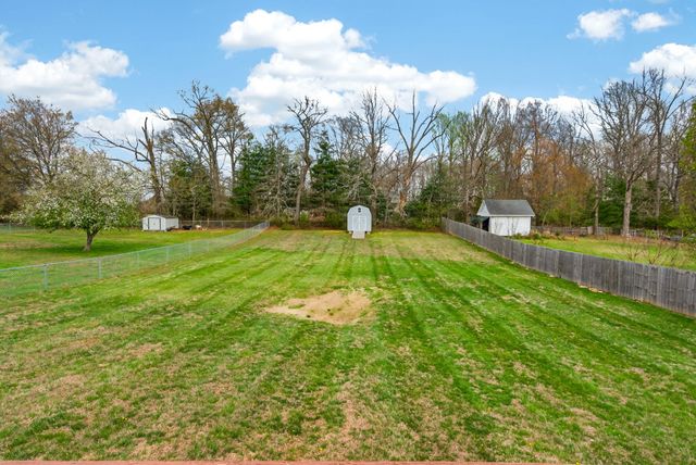 307 Sarah Ln, Portland, TN 37148