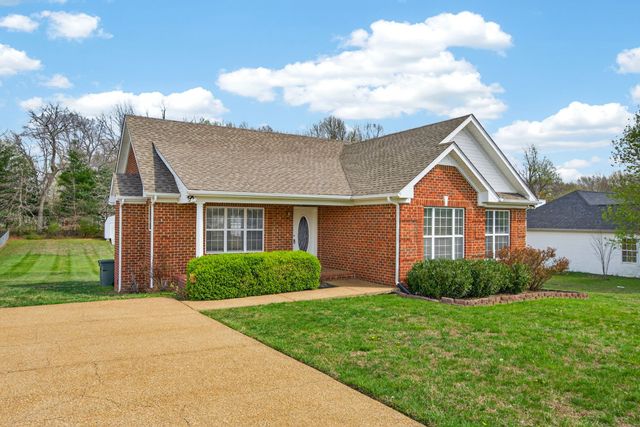 307 Sarah Ln, Portland, TN 37148