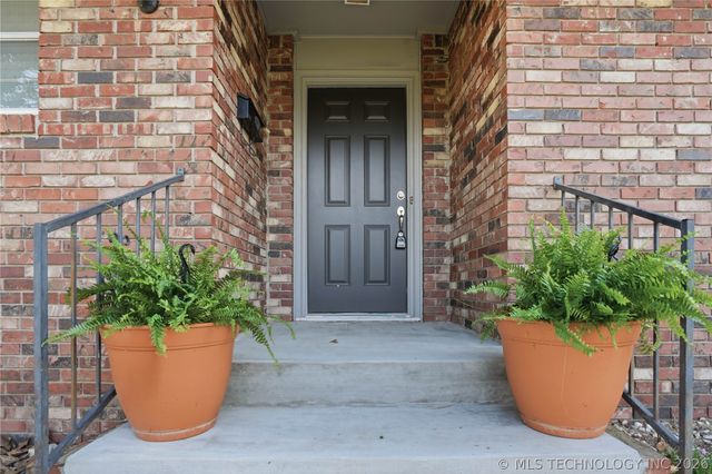 802 E Seneca, Tahlequah, OK 74464