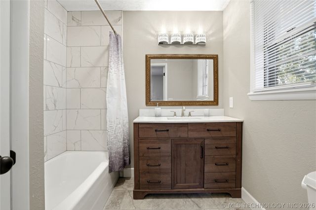 802 E Seneca, Tahlequah, OK 74464