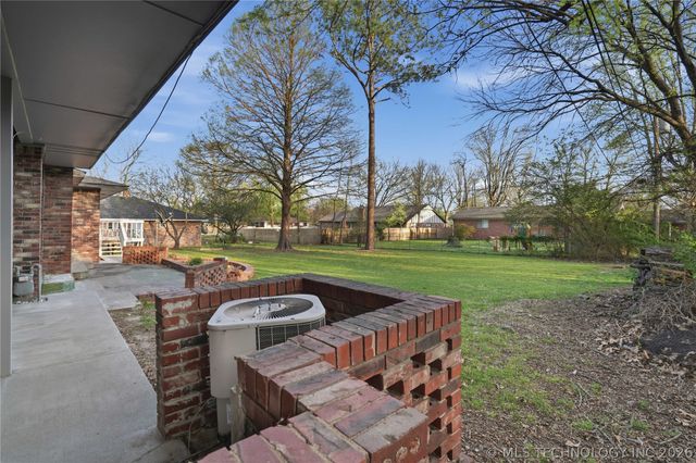 802 E Seneca, Tahlequah, OK 74464