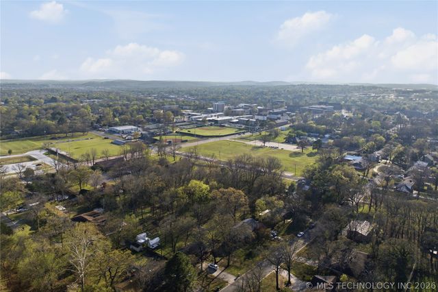 802 E Seneca, Tahlequah, OK 74464