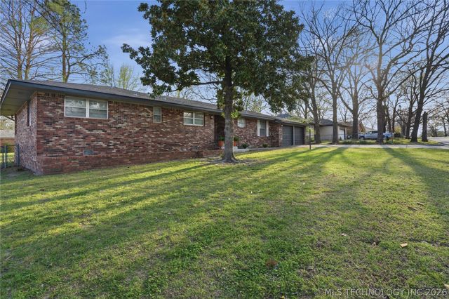 802 E Seneca, Tahlequah, OK 74464