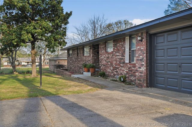 802 E Seneca, Tahlequah, OK 74464