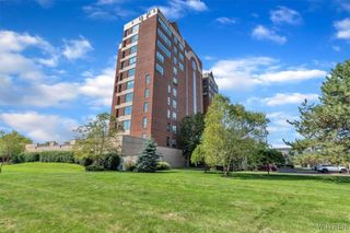 605 Admirals Walk Circle, Buffalo, NY 14202