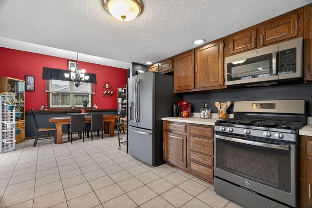 1380 Sommerset Way, Bourbonnais, IL 60914