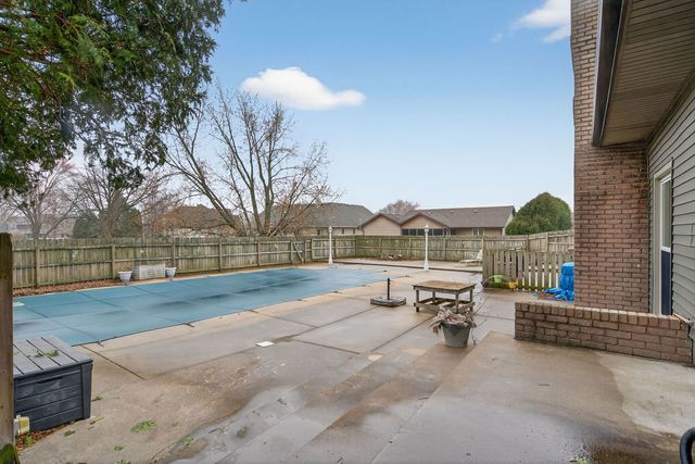 1380 Sommerset Way, Bourbonnais, IL 60914