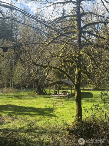 13016 Green Mountain Way, Granite Falls, WA 98252