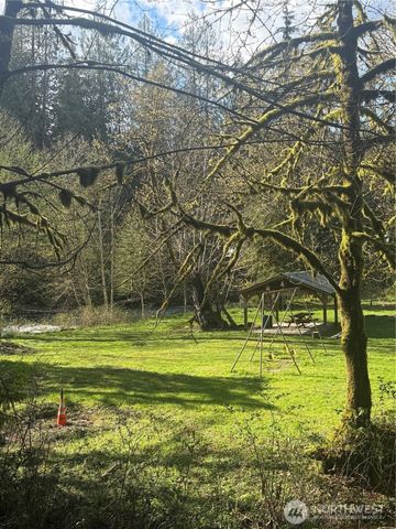 13016 Green Mountain Way, Granite Falls, WA 98252