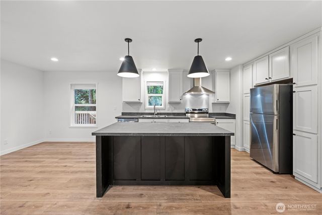 13016 Green Mountain Way, Granite Falls, WA 98252