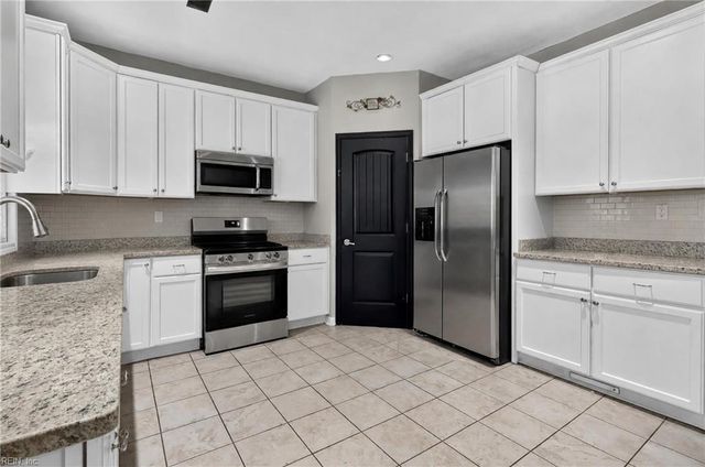 1923 Linster ST, Chesapeake, VA 23324