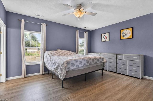 1923 Linster ST, Chesapeake, VA 23324