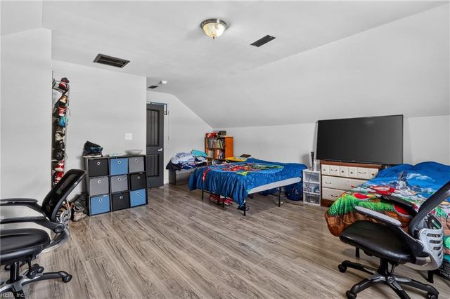 1923 Linster ST, Chesapeake, VA 23324