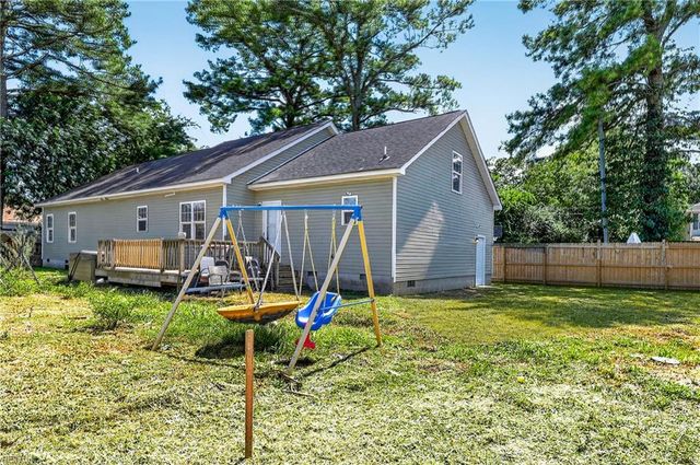 1923 Linster ST, Chesapeake, VA 23324