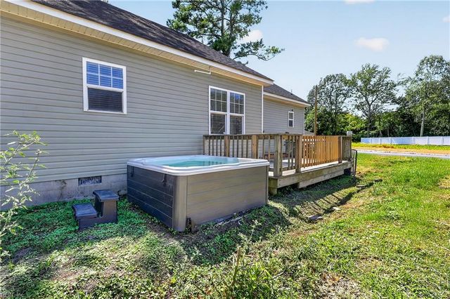 1923 Linster ST, Chesapeake, VA 23324