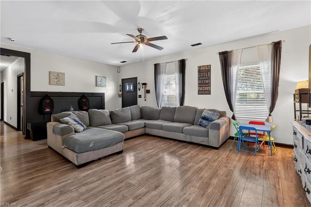1923 Linster ST, Chesapeake, VA 23324