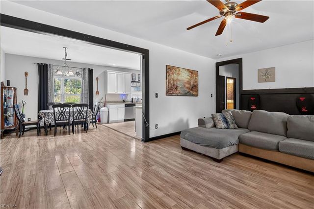 1923 Linster ST, Chesapeake, VA 23324