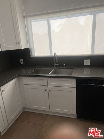 8536 Mcconnell Avenue, Los Angeles, CA 90045