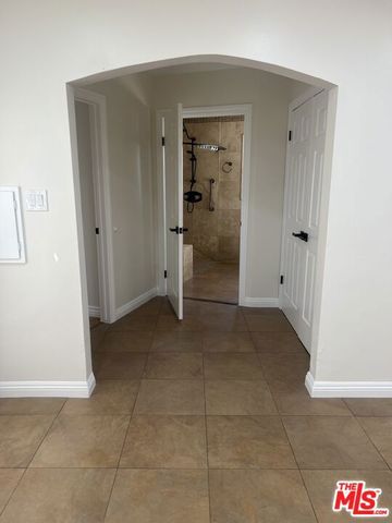 8536 Mcconnell Avenue, Los Angeles, CA 90045