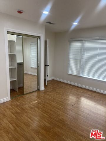 8536 Mcconnell Avenue, Los Angeles, CA 90045