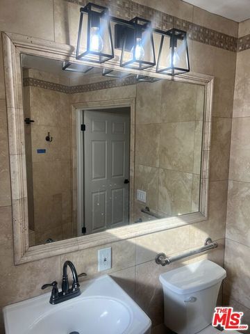 8536 Mcconnell Avenue, Los Angeles, CA 90045