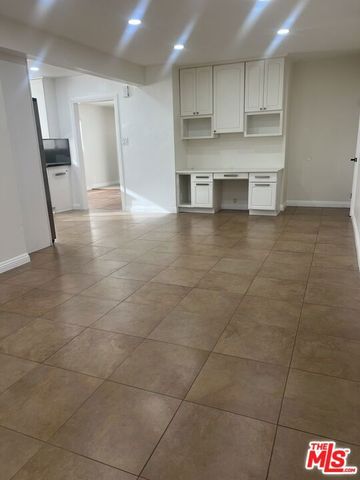 8536 Mcconnell Avenue, Los Angeles, CA 90045