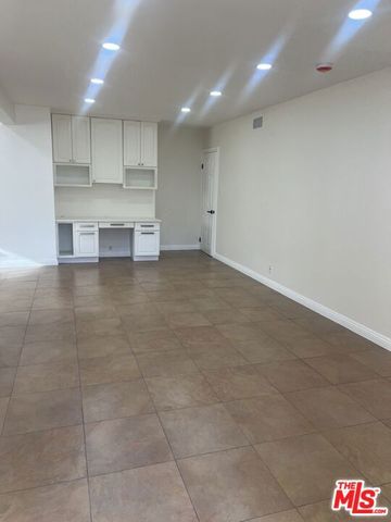 8536 Mcconnell Avenue, Los Angeles, CA 90045