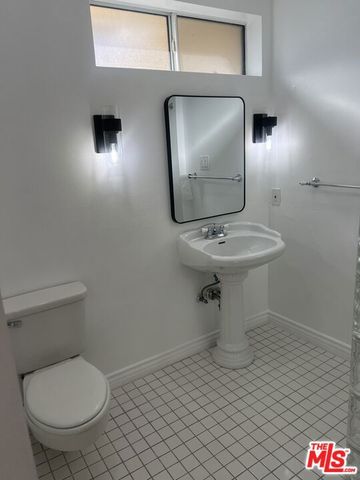 8536 Mcconnell Avenue, Los Angeles, CA 90045