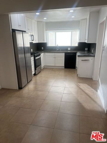 8536 Mcconnell Avenue, Los Angeles, CA 90045