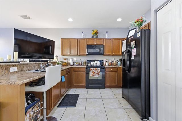 9113 SW 227th St 1, Cutler Bay, FL 33190