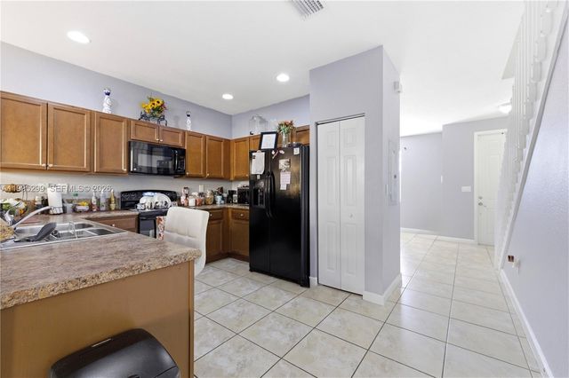 9113 SW 227th St 1, Cutler Bay, FL 33190