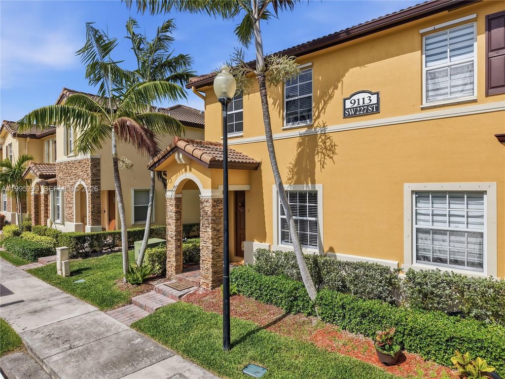 9113 SW 227th St 1, Cutler Bay, FL 33190
